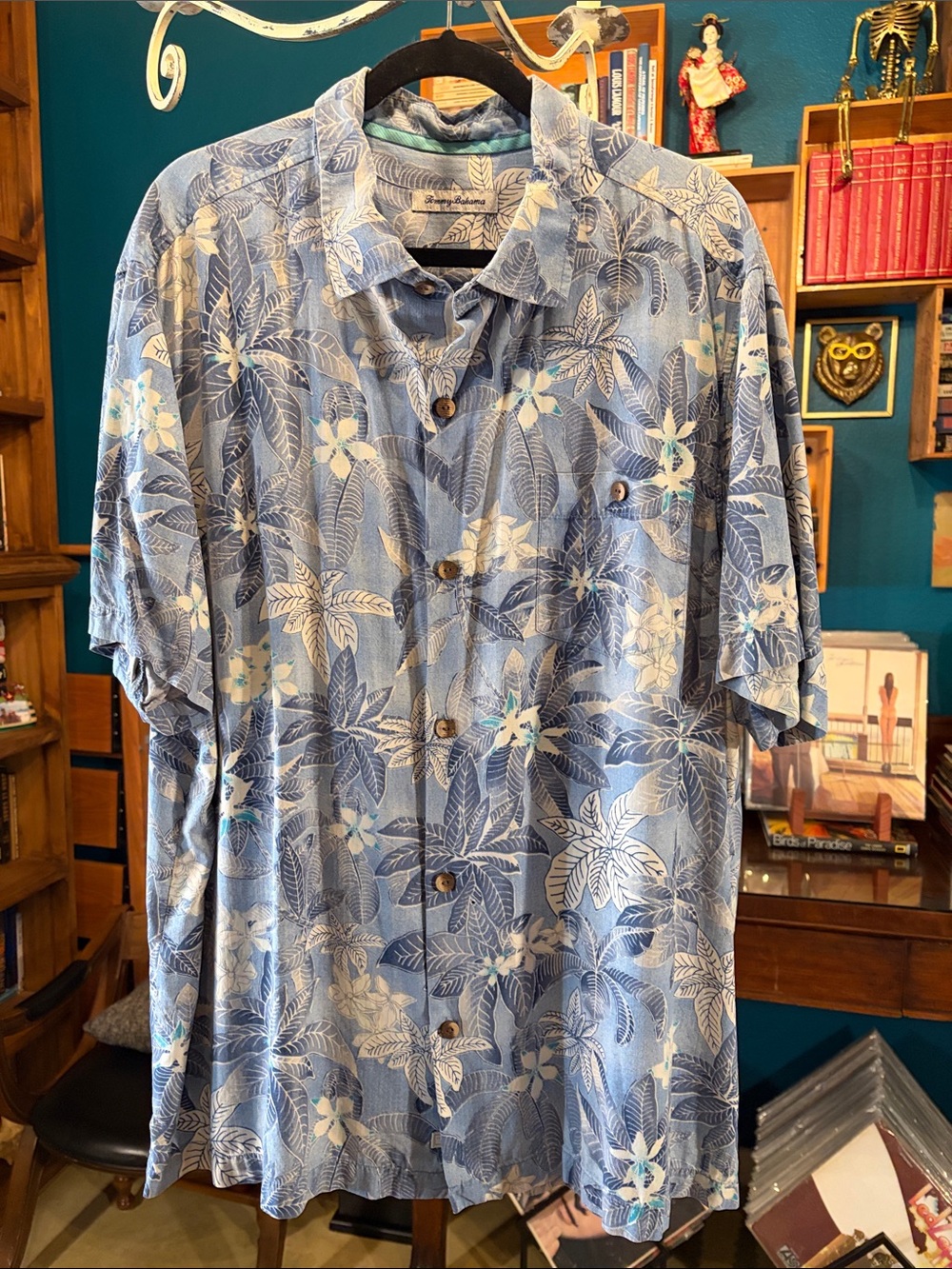 Tommy Bahama Blue and White Tropical Leaf Print Button-Down Shirt